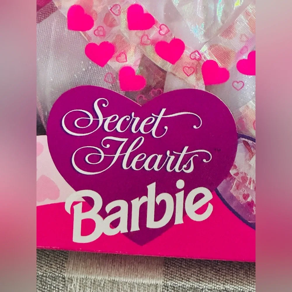 Vintage 1993 Mattel Barbie and Ken Heart Surprise Set! - Picture 2 of 4
